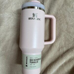 Stanley 40 oz Stainless Steel H2.0 FlowState Quencher bloom‎ Tumbler NEW